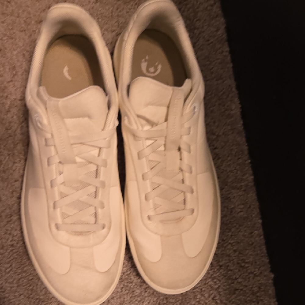 Lululemon Athletica Cream Sneakers Used